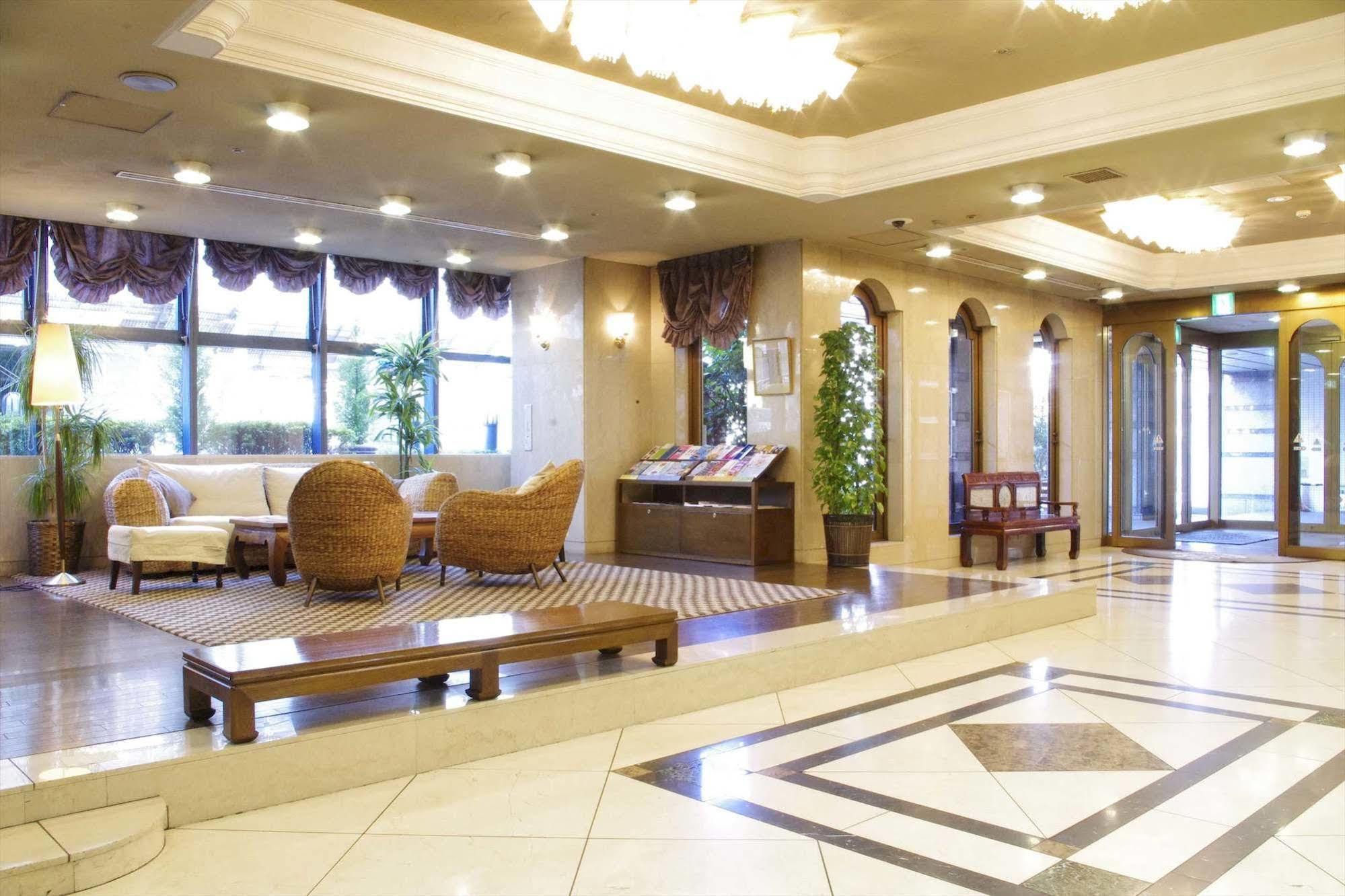 Yokohama Mandarin Hotel Exterior foto